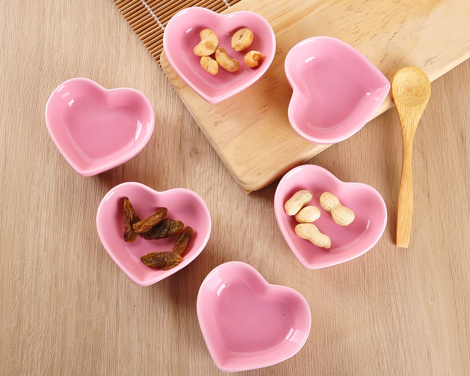 WHJY premium ceramic bowls provide durable, lead-free construction with a classy glaze