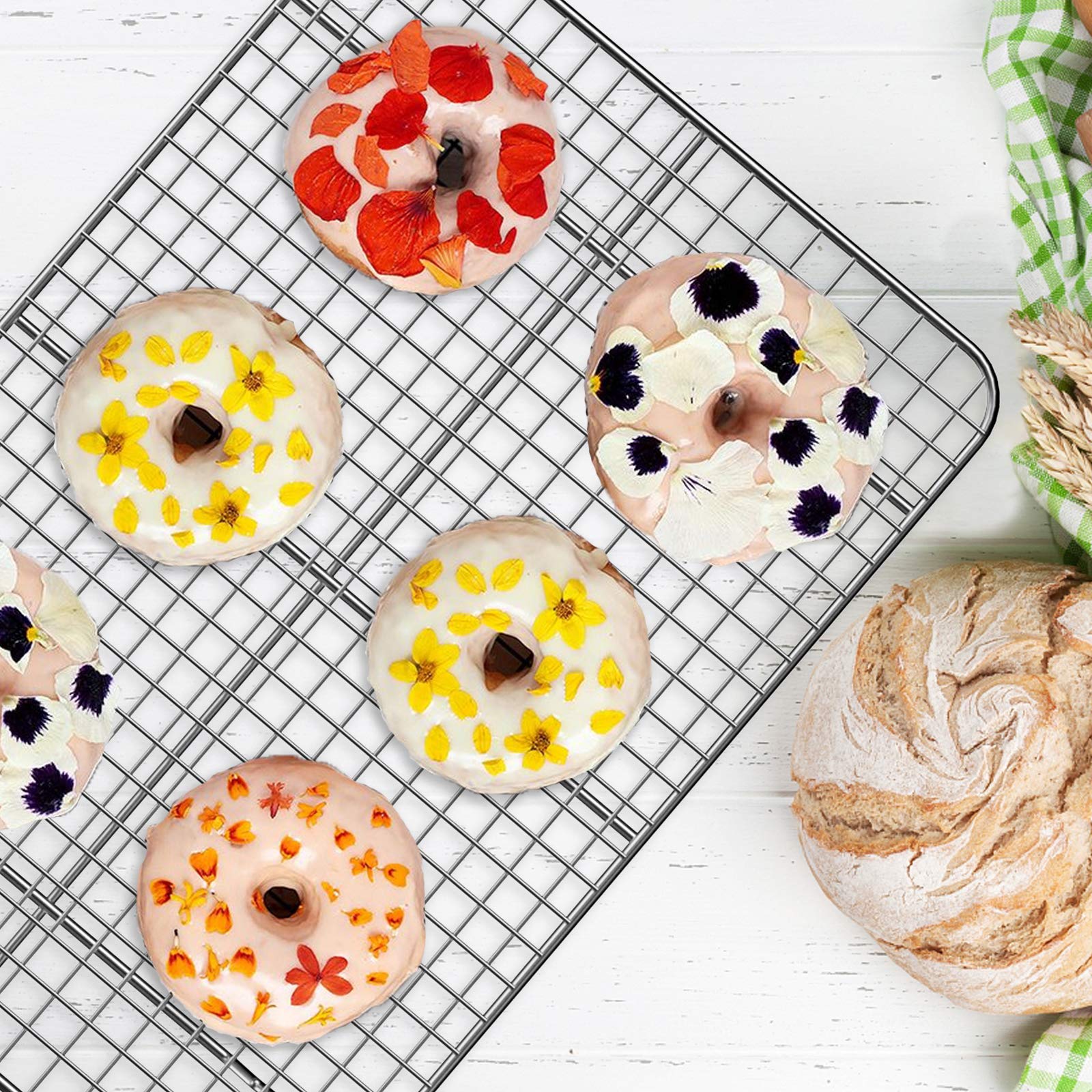 Wildone dishwasher-safe bakeware for easy cleanup after baking sessions.