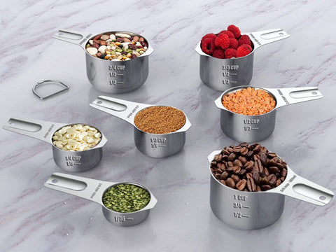 Wildone mini spoons shown for small-volume measurements and spice use.