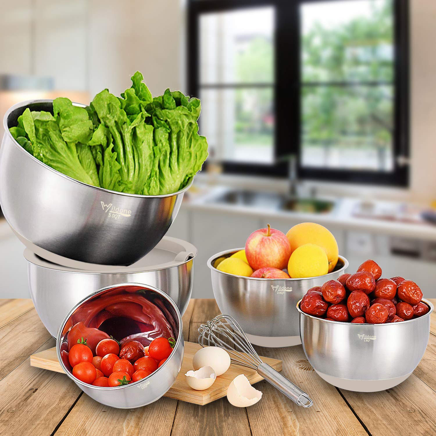 Wildone bowls feature a removable centre lid for easy grater access