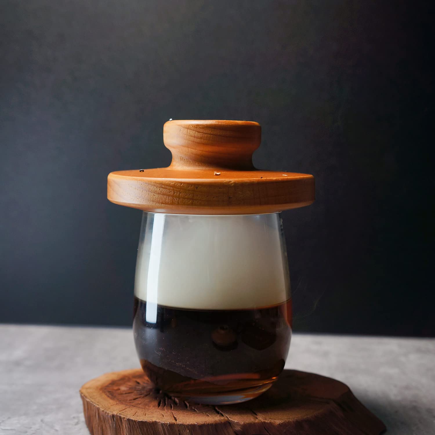 WillsCoo wood chip spoon helps you scoop blends with ease.