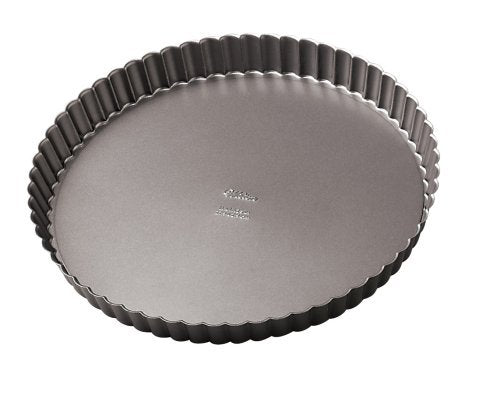 Wilton Excelle Elite 9-inch pan ideal for tarts and quiches.