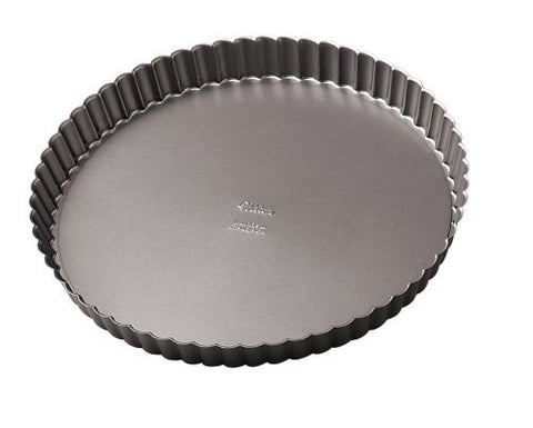 Wilton Excelle Elite 9-inch pan ideal for tarts and quiches.