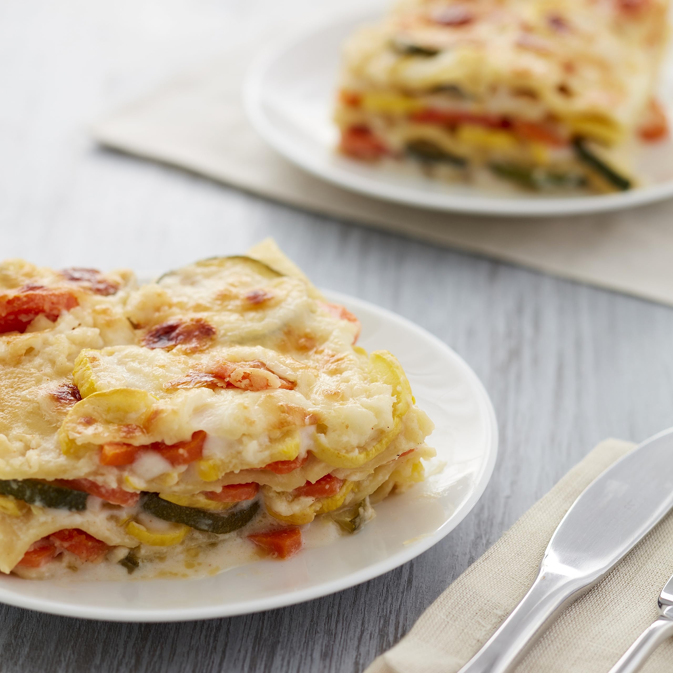 Compact 11x7 inch Wilton Recipe Right size fits standard ovens and storage.