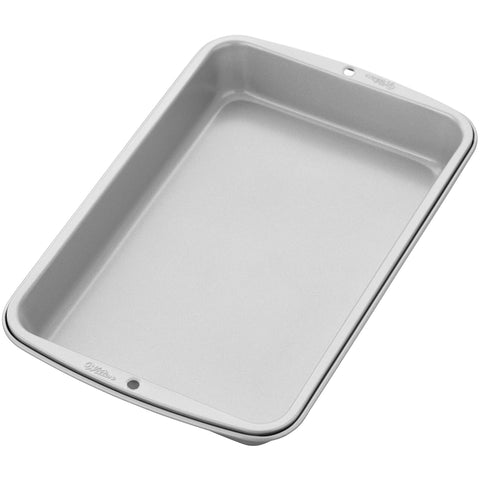 Durable Wilton Recipe Right steel construction provides reliable baking with even browning.