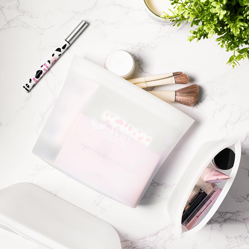 Stackable 3-pack Winrock silicone bags in a drawer