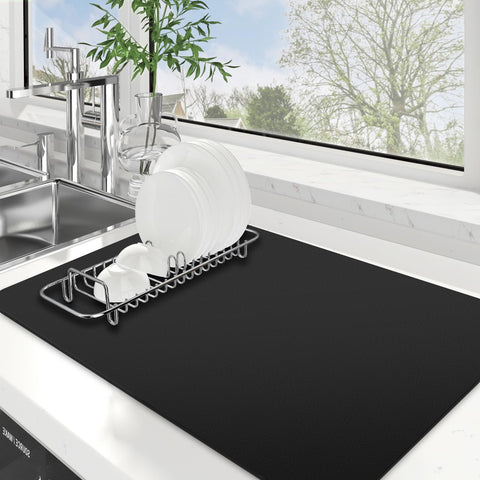 WISELIFE dish drying mat absorbs water rapidly on the counter.