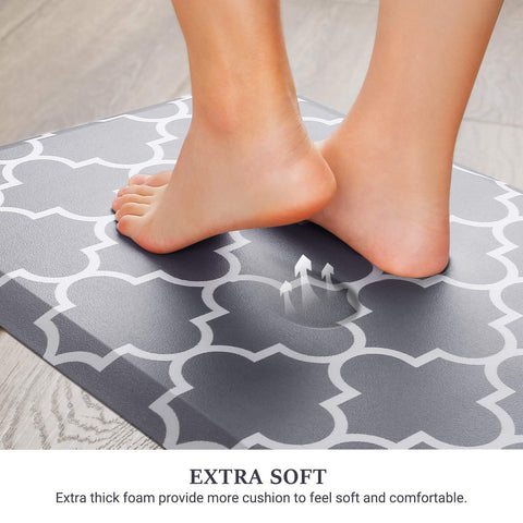 WISELIFE kitchen mat waterproof surface resists spills and cleans easily.