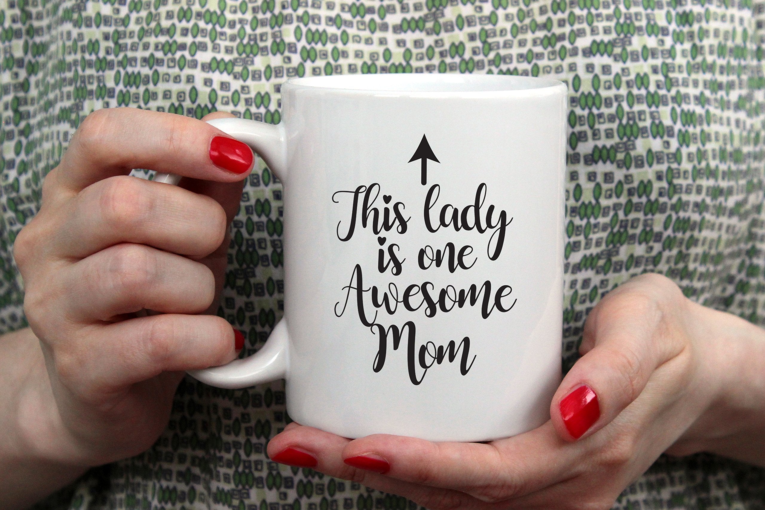 Wittsy One Awesome Mom mug made of premium white ceramic for everyday use.