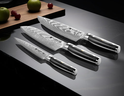 WIZEKA Damascus full tang construction offers balanced control.