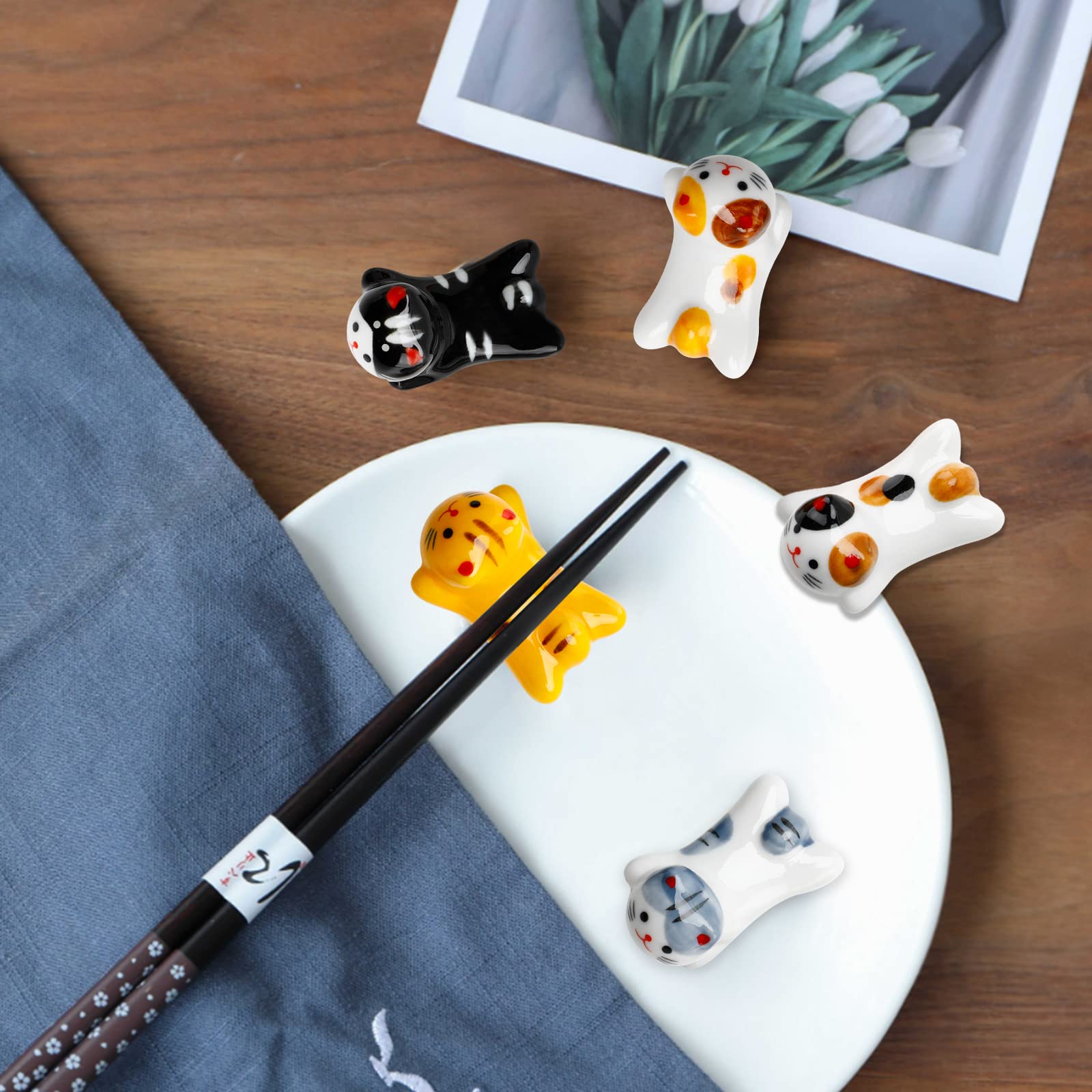 Woerma cat-chopstick-rest-style-d vibrant glaze enhances kitchen shelf decor.
