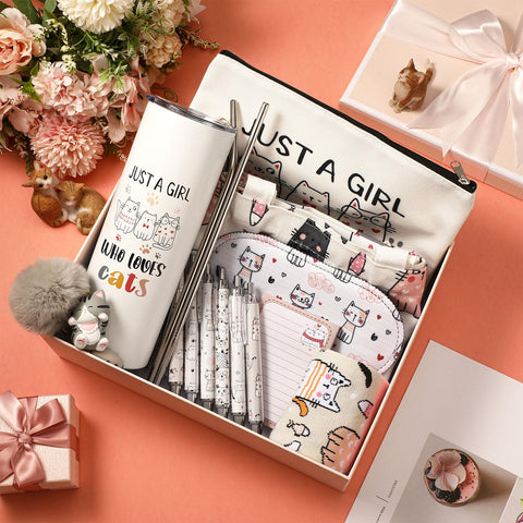 Wonderjune cat cosmetic bag keeps essentials organized on the go.