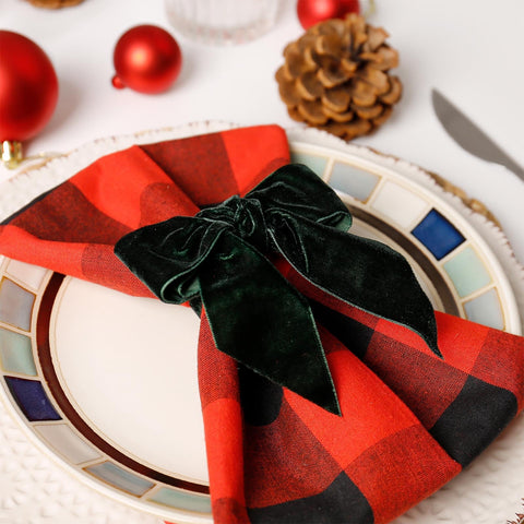 Wonlex velvet bow napkin ring closeup highlights plush texture.