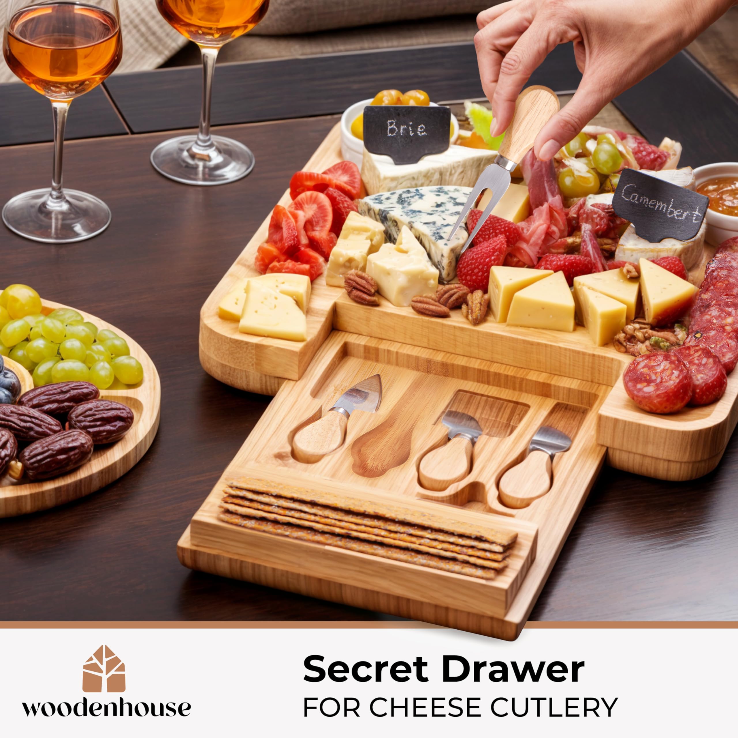 Woodenhouse sauce bowls included for dips and sauces