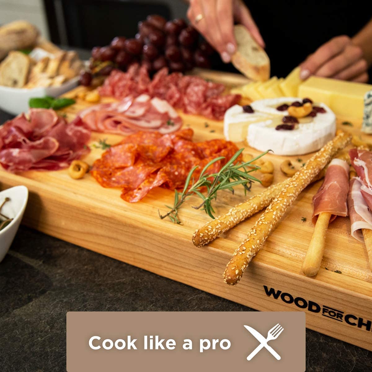 WoodForChef durable maple cutting board ideal for meat and veggies.