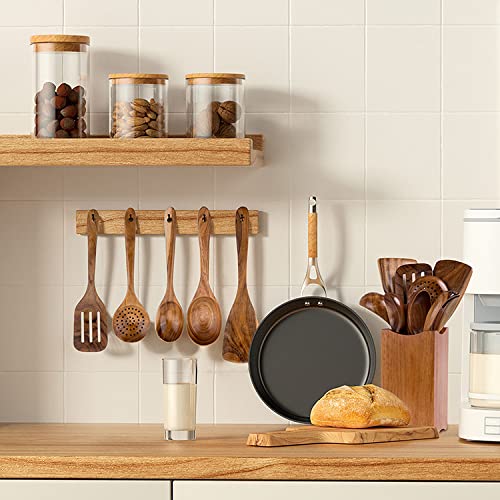 WOODme teak pasta server lifting pasta without scratching cookware