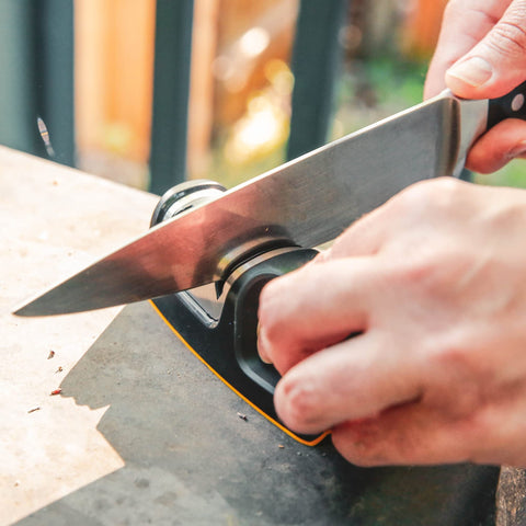 Work Sharp rubber base and grip ensure safe, steady sharpening.