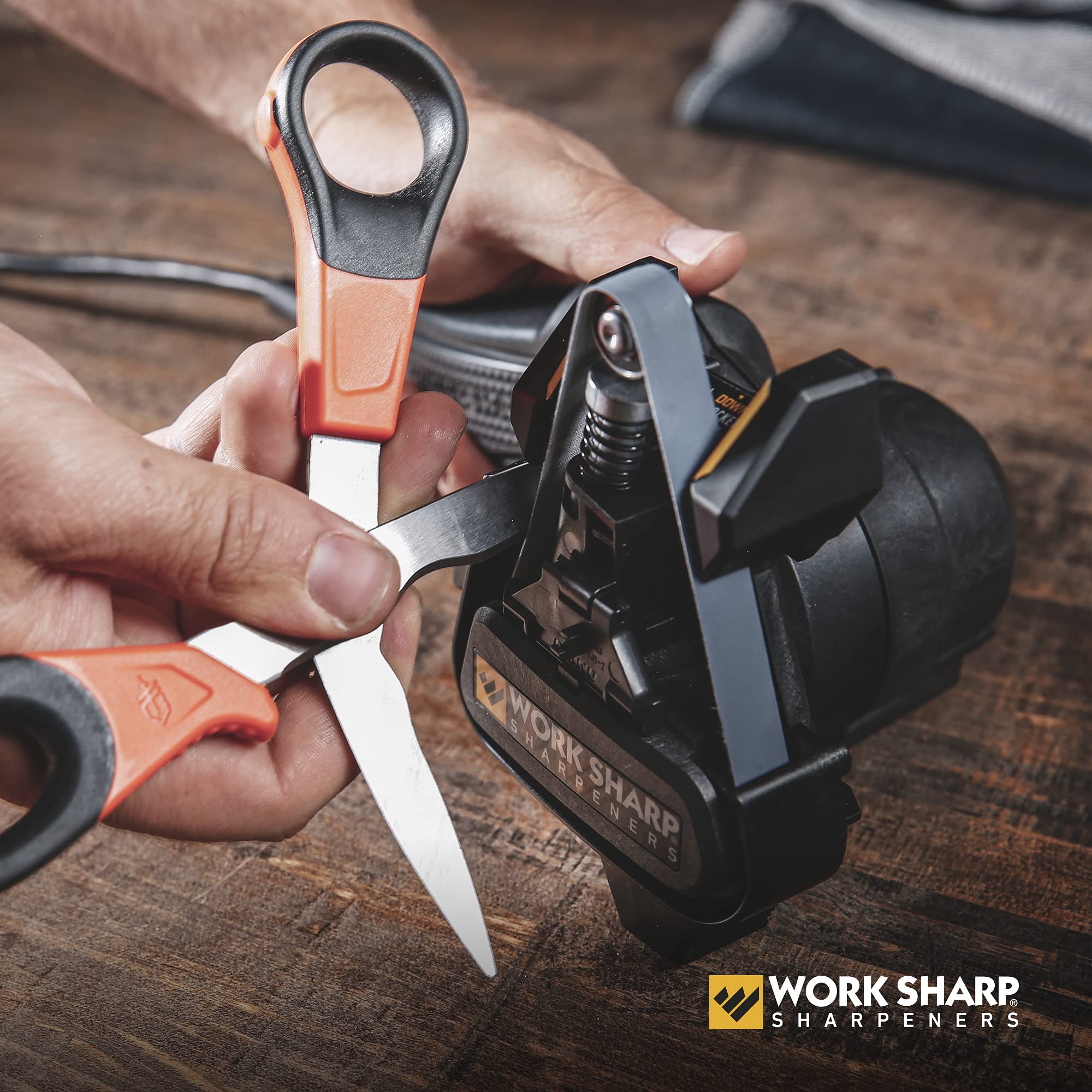Flexible belts conform to blade curves for varied edge profiles