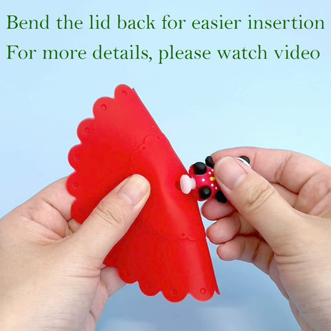 Wrapables Anti-Dust lid helps keep drinks dust-free between sips.