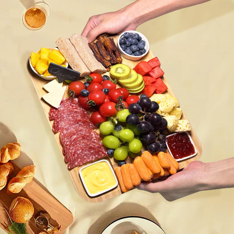 Wulumi bamboo board as a centerpiece for gatherings.