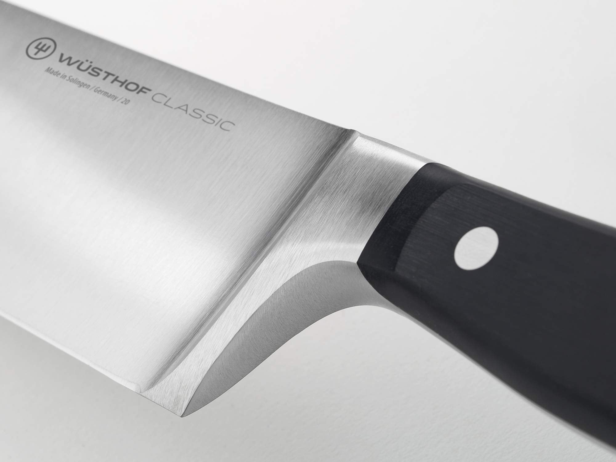 Wüsthof Classic boning knife full-tang visual showing balance and control.
