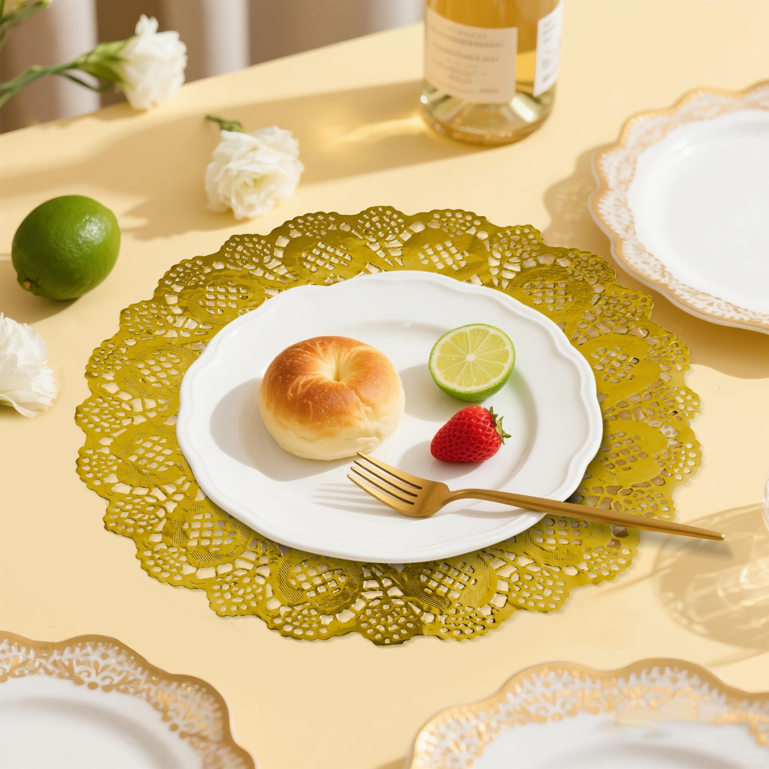 Wedding table setting with WYTAOHZL gold doilies adding refined decor