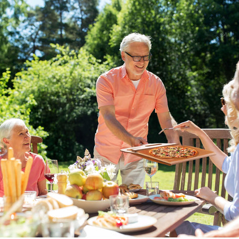 XANGNIER Super Magic Peel demonstrates effortless pizza transfer in home kitchens.