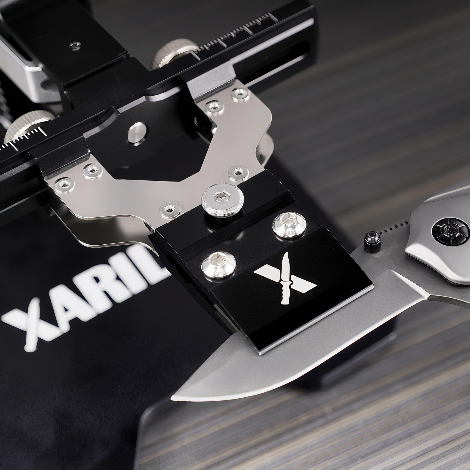 XARILK Center Y Clamp Gen3 adjustable grip enables precise alignment for edges