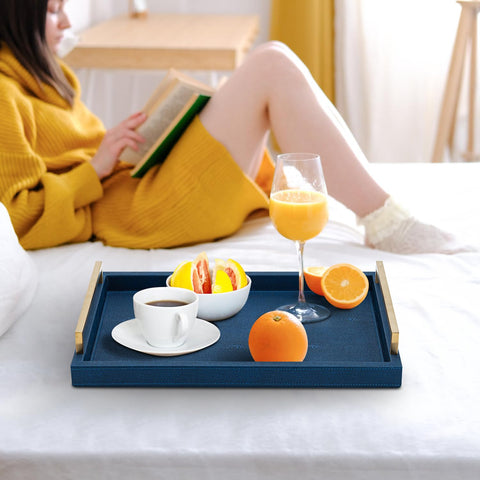 XIGEXIGE easy-clean leather tray keeps surfaces pristine