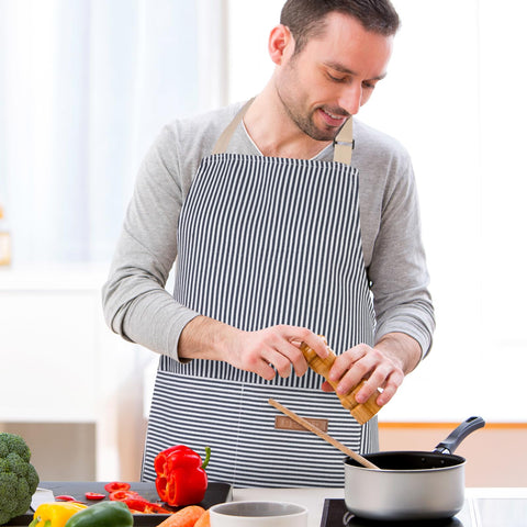 XLSXEXCL two-apron pack image highlights convenient home kitchen gifting