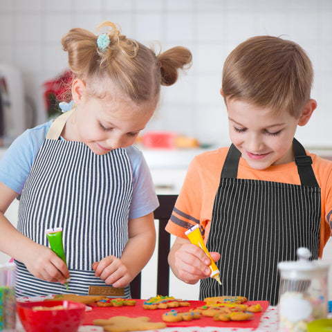 XLSXEXCL striped apron supports versatile use from cooking to gardening.