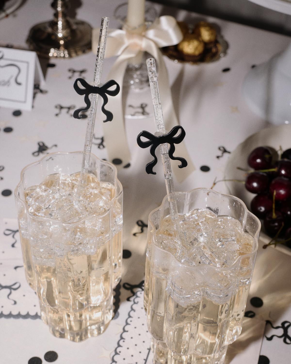 xo, Fetti reusable straw with bow topper for easy look changes