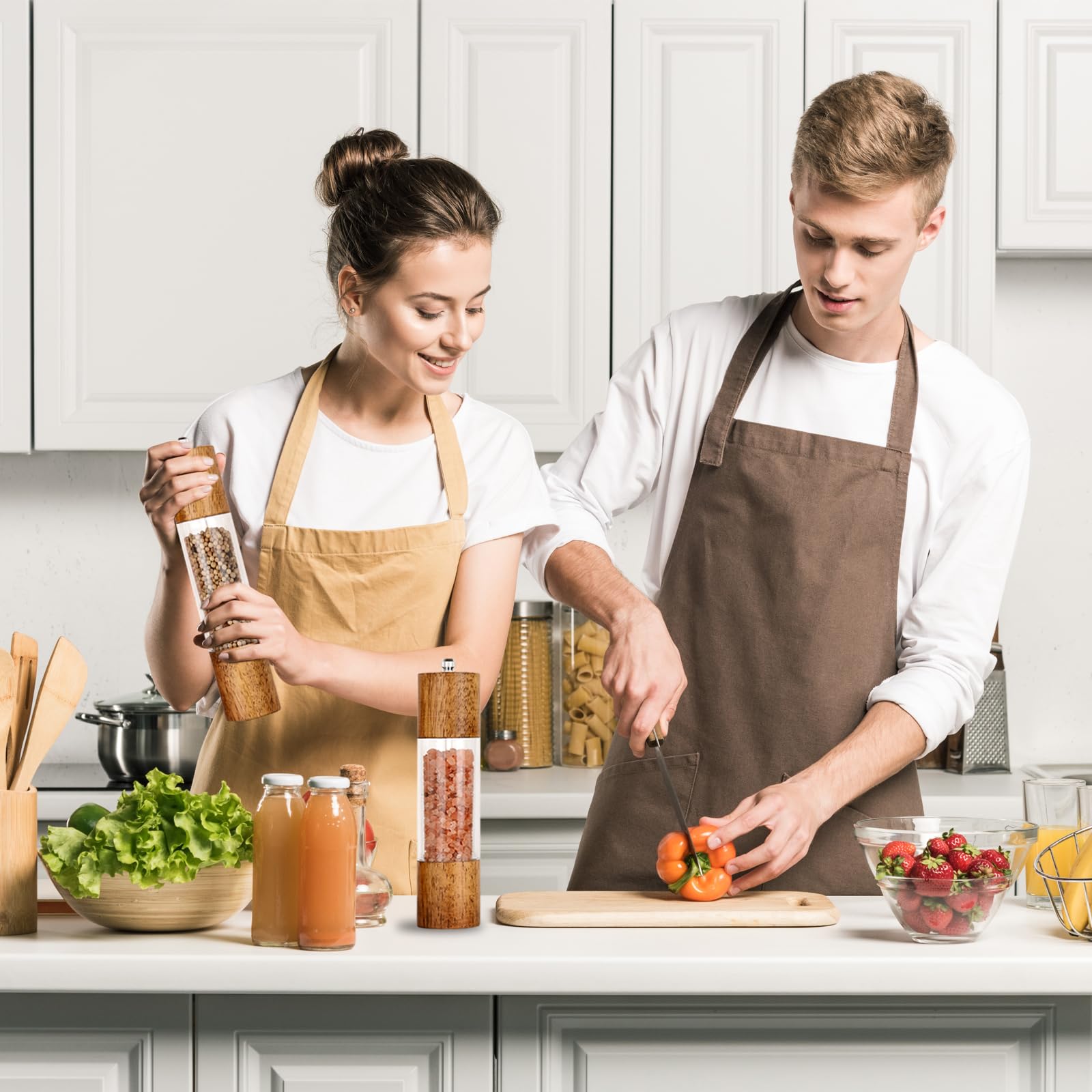 XWXO elegant wood finish adds tabletop style to any meal.