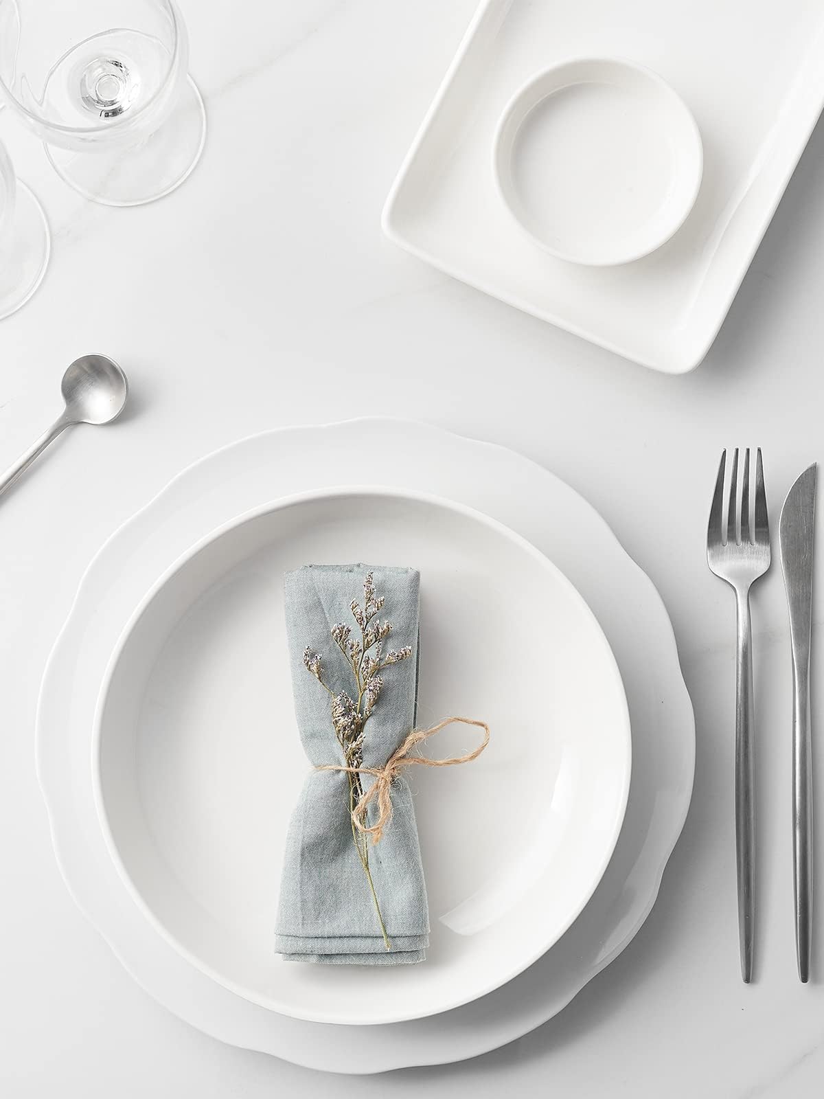 Y YHY stackable six-piece set saves kitchen space and simplifies entertaining