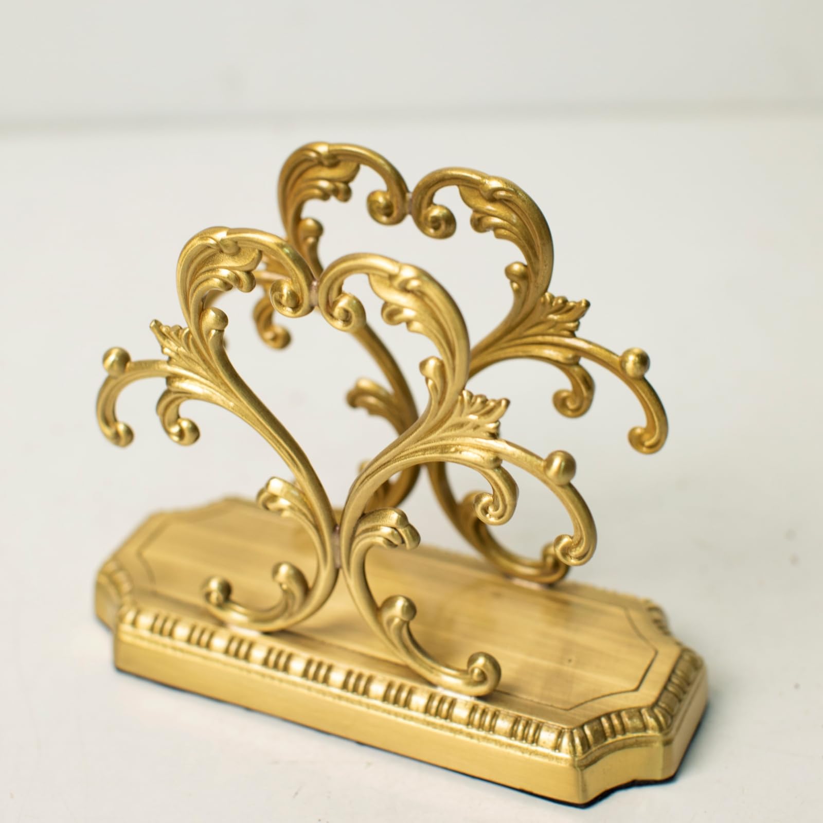 YACSNBF Housewarming gift napkin holder blends practicality and style
