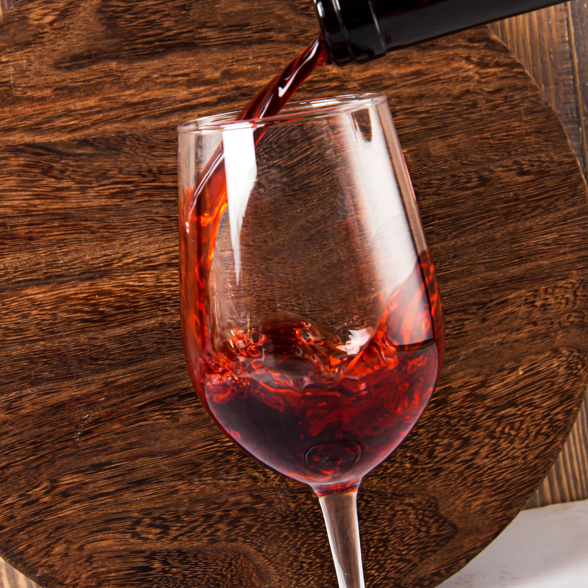 YANGNAY wine glasses seamless design reduces breakage risk during handling.