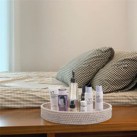 YANGQIHOME cut-out handles tray for effortless room-to-room transfers.