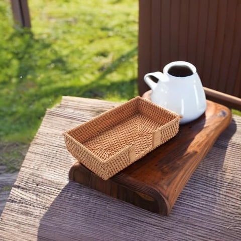 YANGQIHOME napkin holder adds natural decor to tables