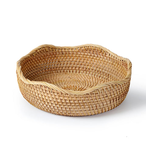 YANGQIHOME rattan basket placed on dining room table for serving guests