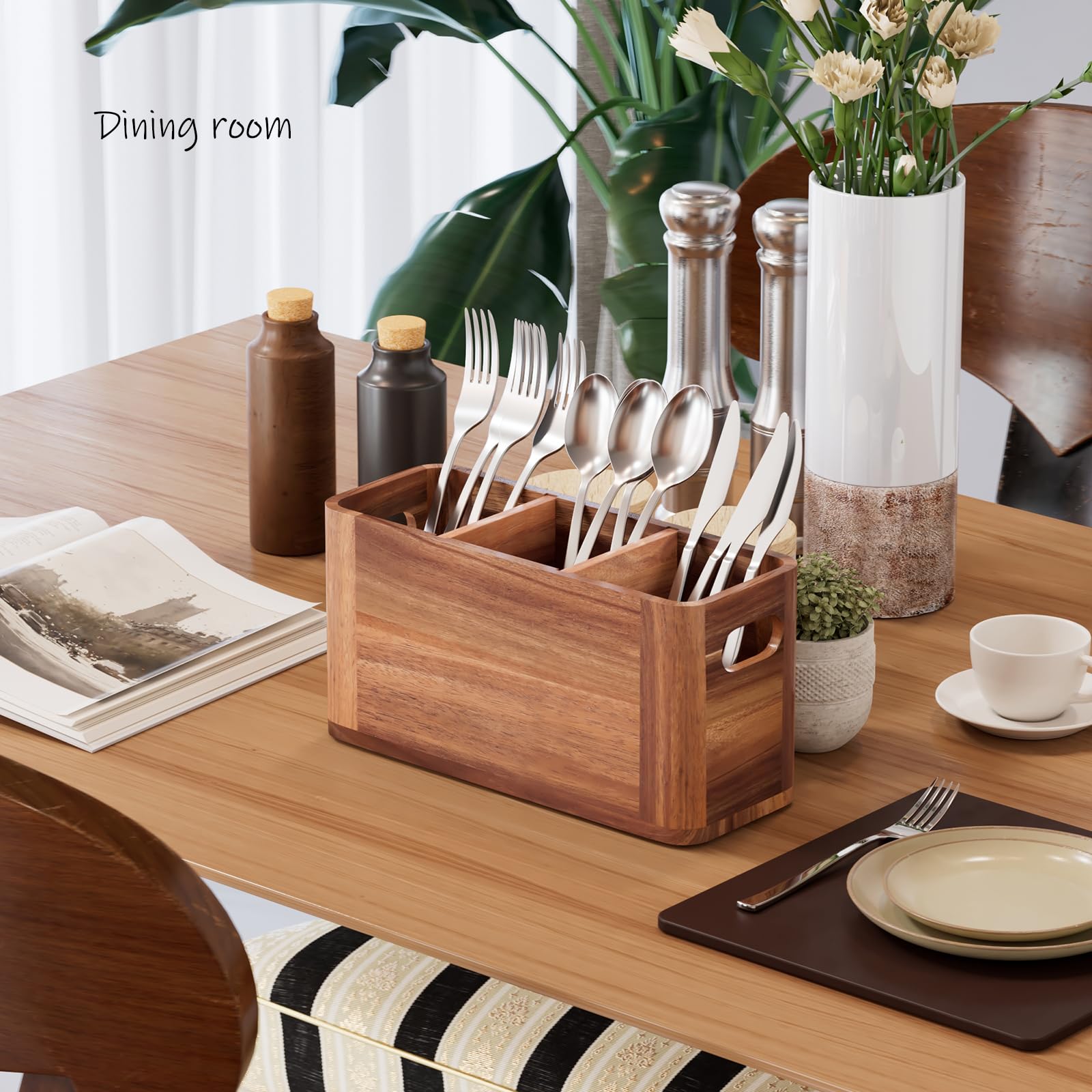 Yaoyiizy silverware holder fits compact spaces on counters.