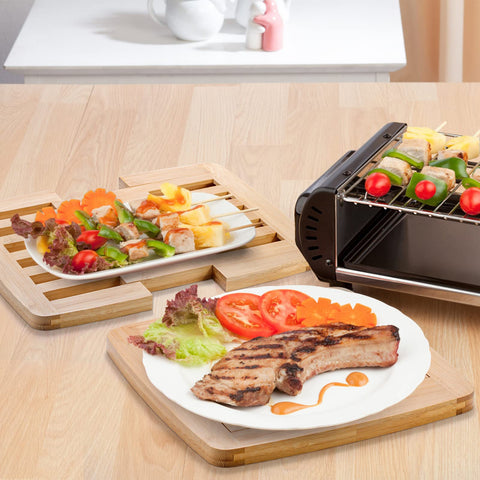 Yarlung expandable trivet folds away for easy storage