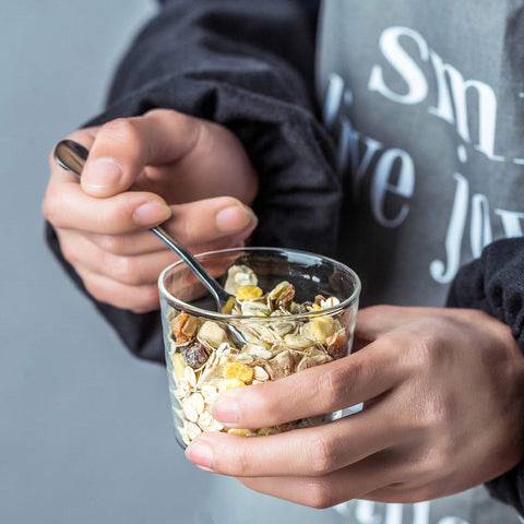 Yarlung BPA-free lids secure bowls for storage and transport.