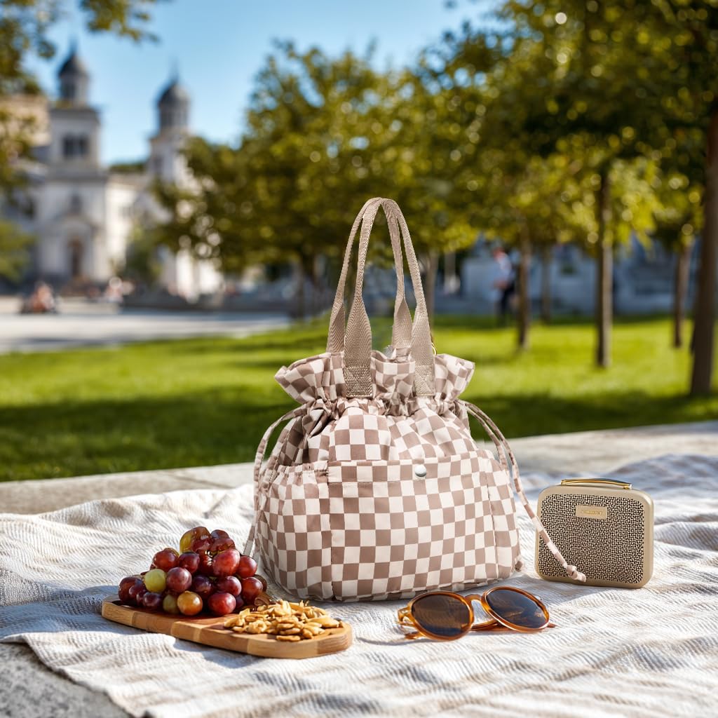 Yarnic waterproof nylon material resists spills for daily use