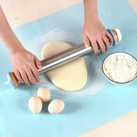 Yasashii rolling pin showing measurement marks in inches and centimeters