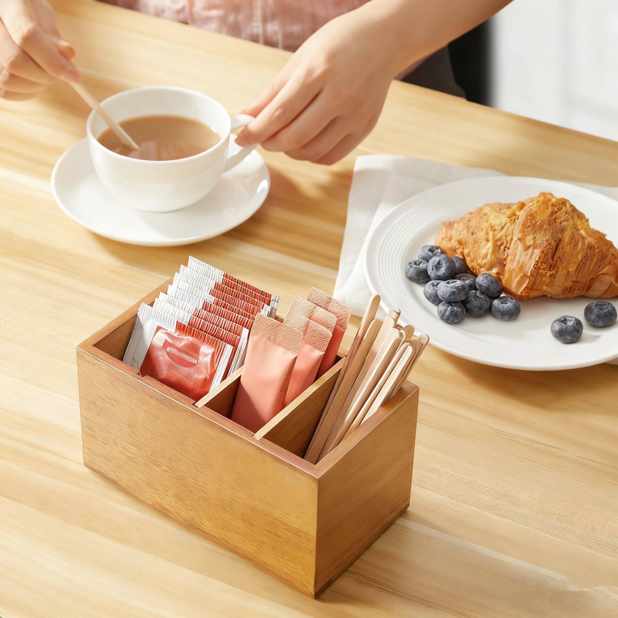 YCXNBHH removable partitions in the organizer customize compartments for flavors and ingredients.
