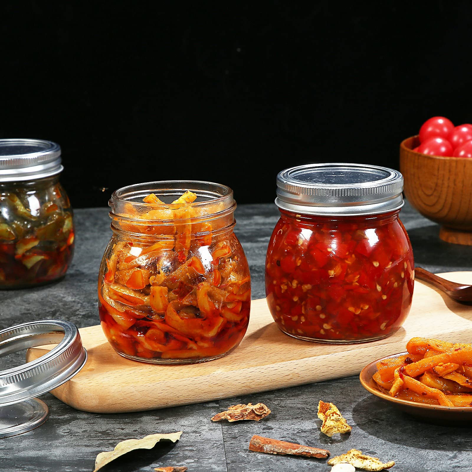 Airtight lids and bands on YEBODA jars ensure leakproof storage