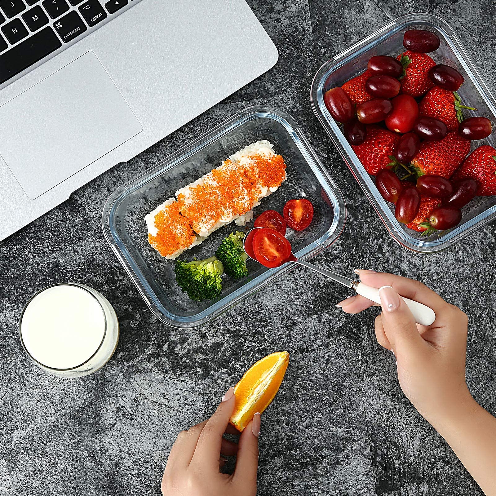 YEBODA four-lock closure system securely seals to prevent leaks