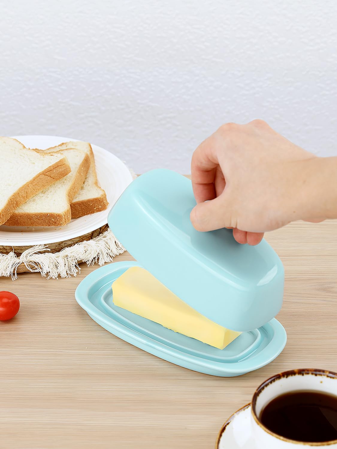 Butter stays clean and accessible in the refrigerator with Yedio dish