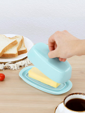 Butter stays clean and accessible in the refrigerator with Yedio dish