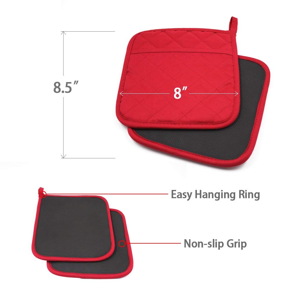 YEKOO pocket oven mitts provide secure grip on hot dishes.